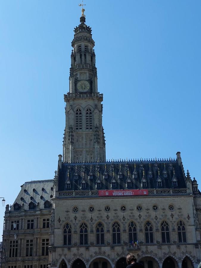 Entre Les Places, Spacieux Avec Parking Gratuit Arras Exteriér fotografie